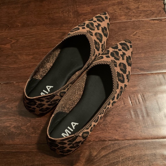 🐆Mia Leopard Print Pointy Toe Knit Flat 🥿😍🤗 - Picture 2 of 5